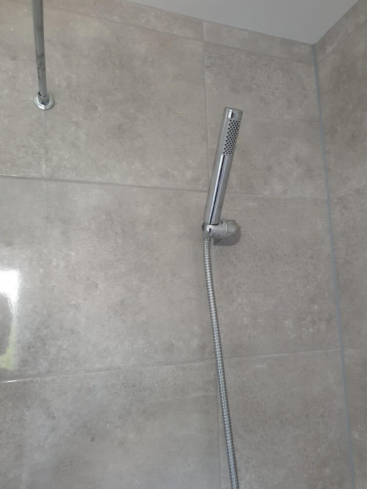 Spacious Two Bed House With Parking And Garden ダドリー エクステリア 写真